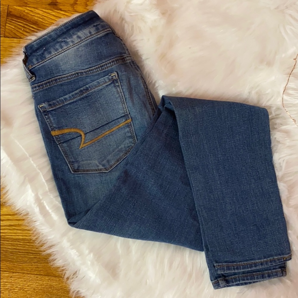 American Eagle High rise medium wash jeggings